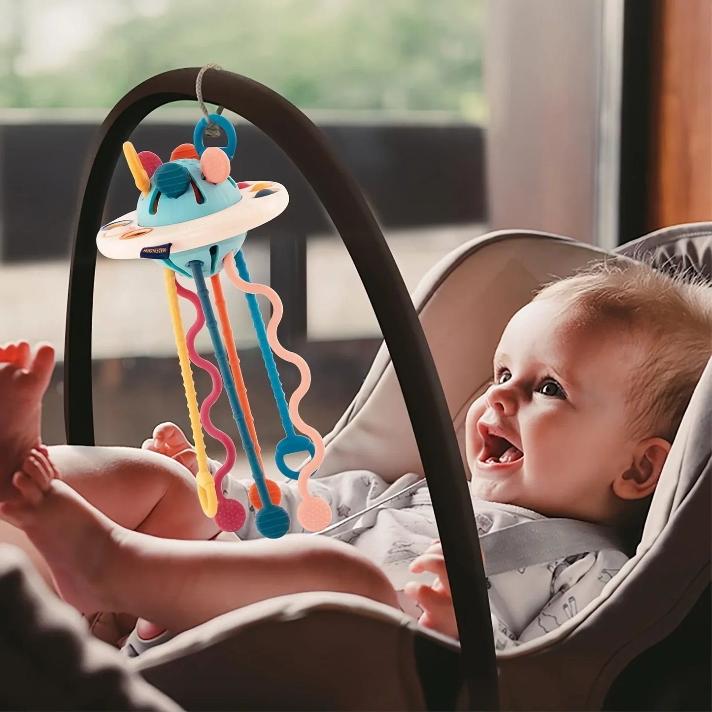 Montessori Sensory Toys for Toddlers 6-18M+, UFO Food Grade Silicone Push & Pull String Activity Toy, Fidget Travel Toys